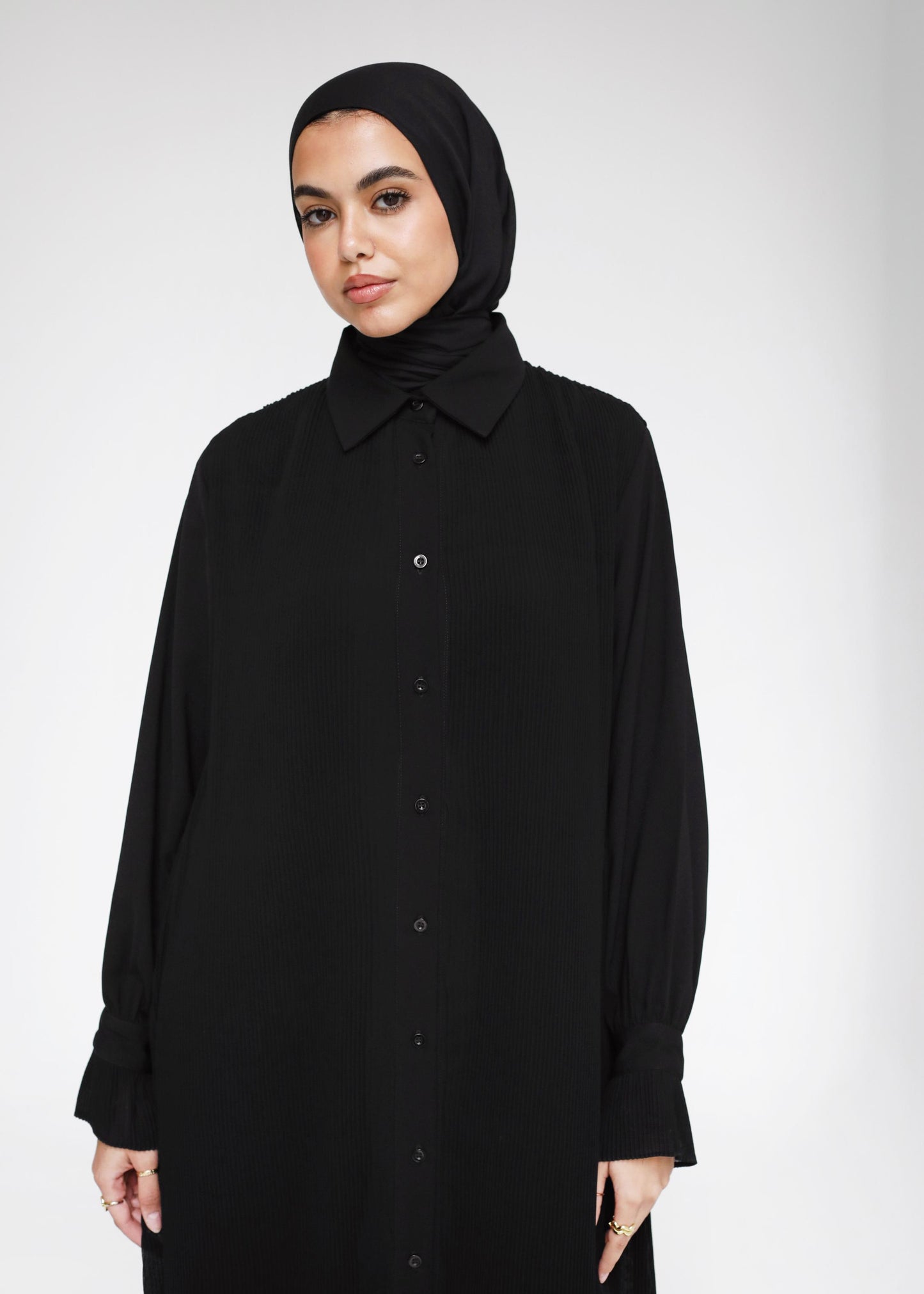 Timeless Pleated Shirt in Black