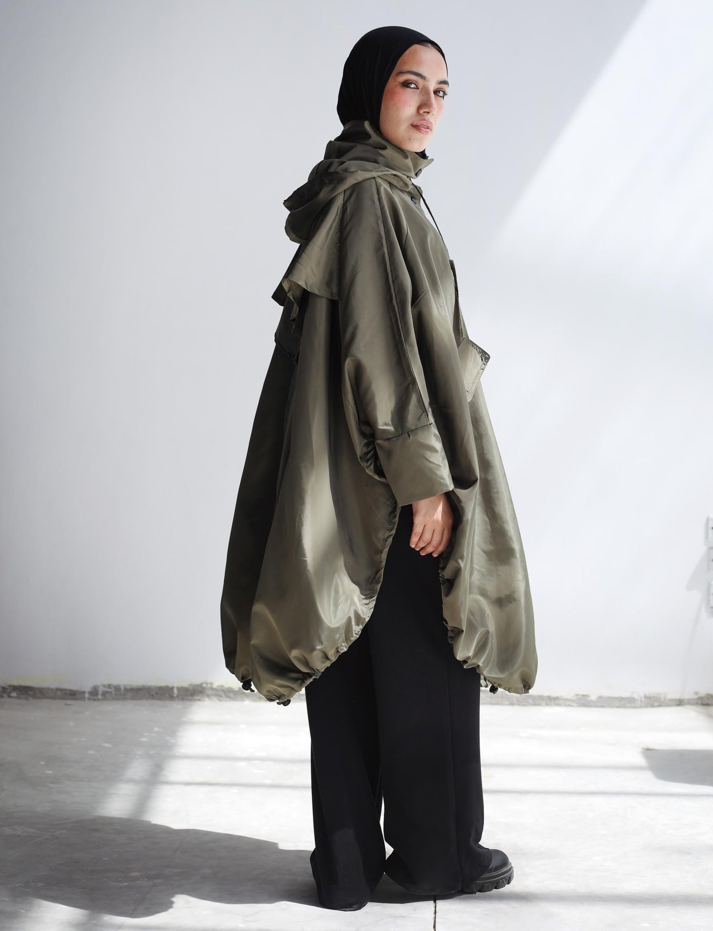 Aero Waterproof Poncho In Olive