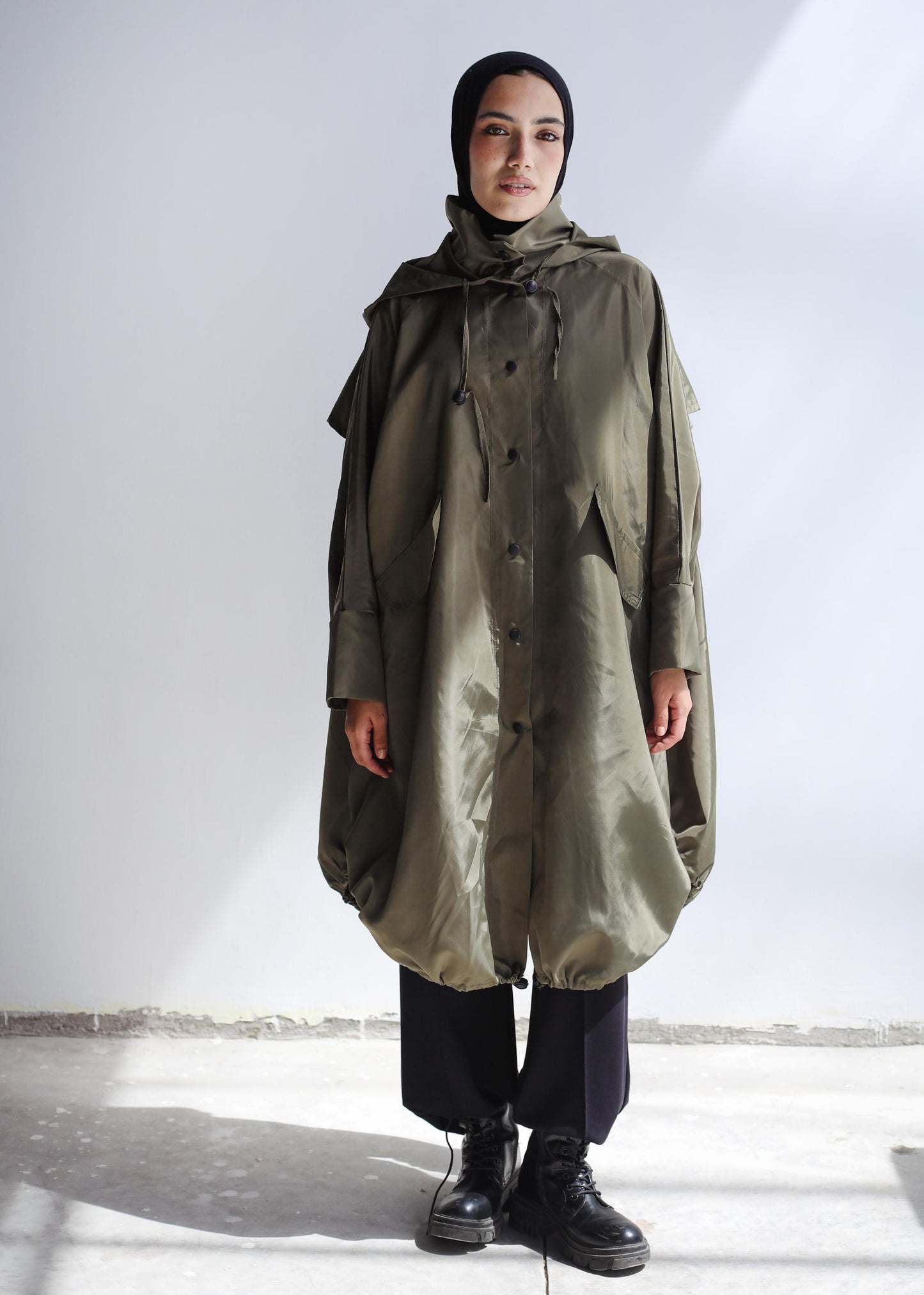 Aero Waterproof Poncho In Olive