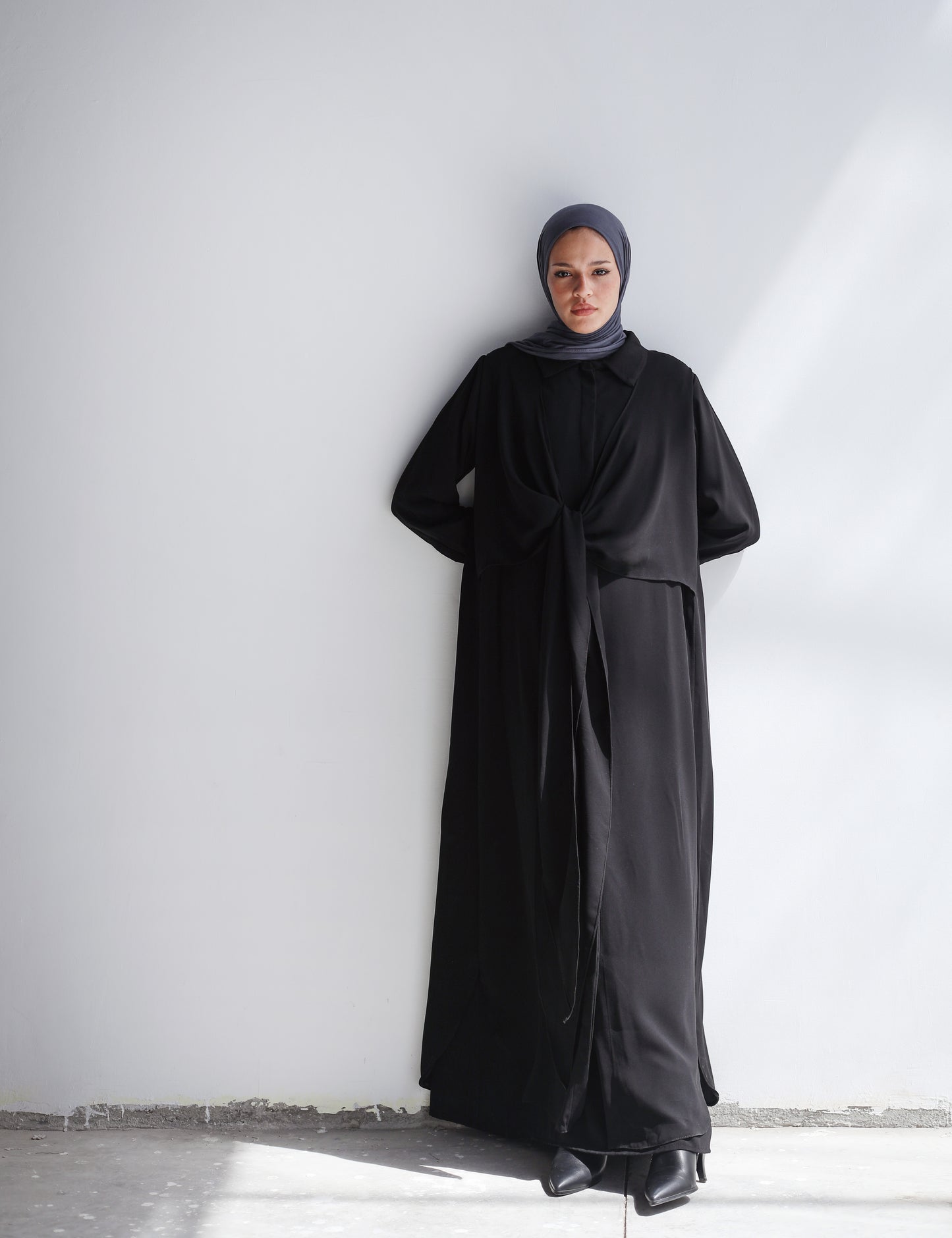 Knot Crep Shirt Abaya In Black