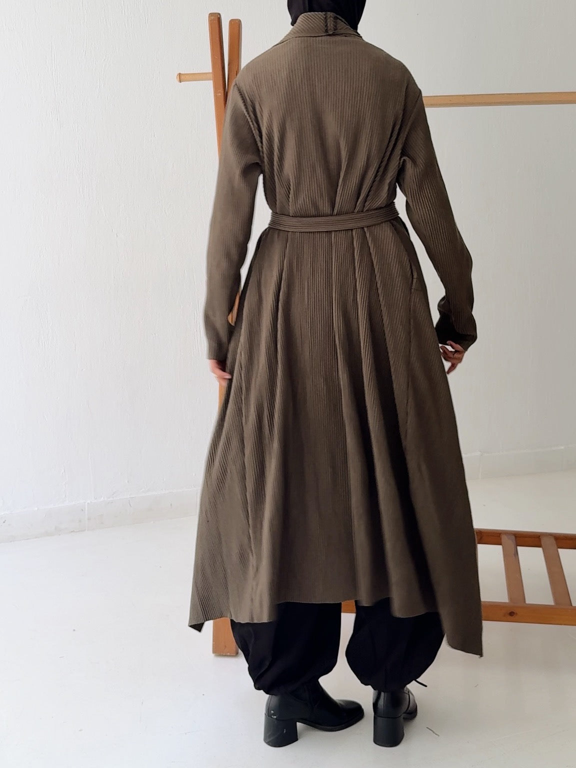 The Pleated Grace Kaftan In Shadow Olive