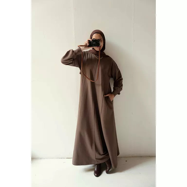 Seamline Dress in Taupe Brown