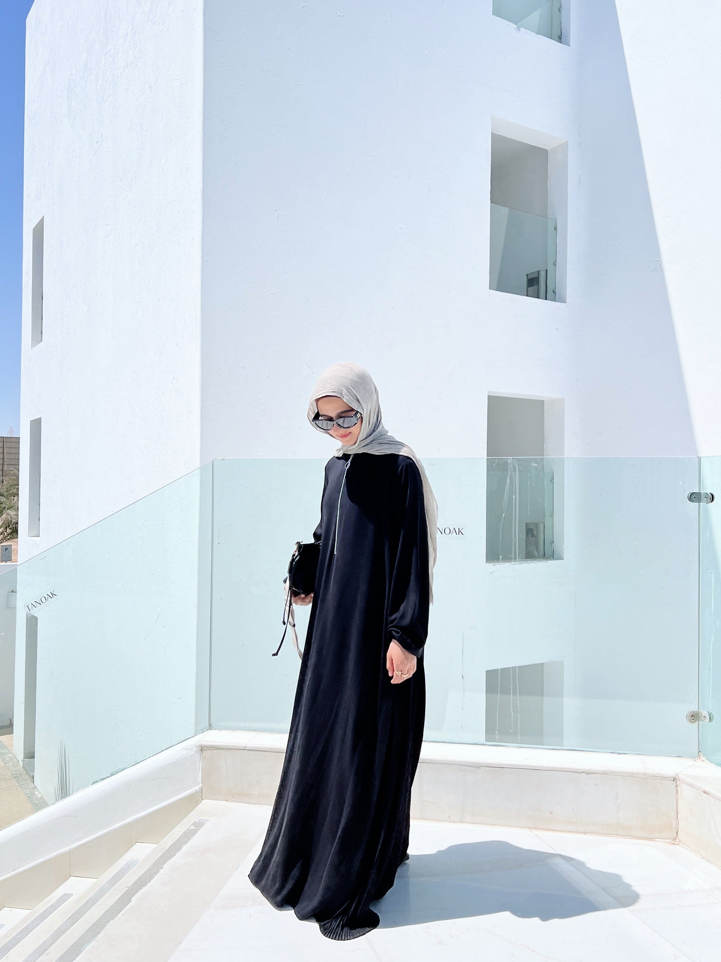 Side Pleated Abaya With Front Zipper