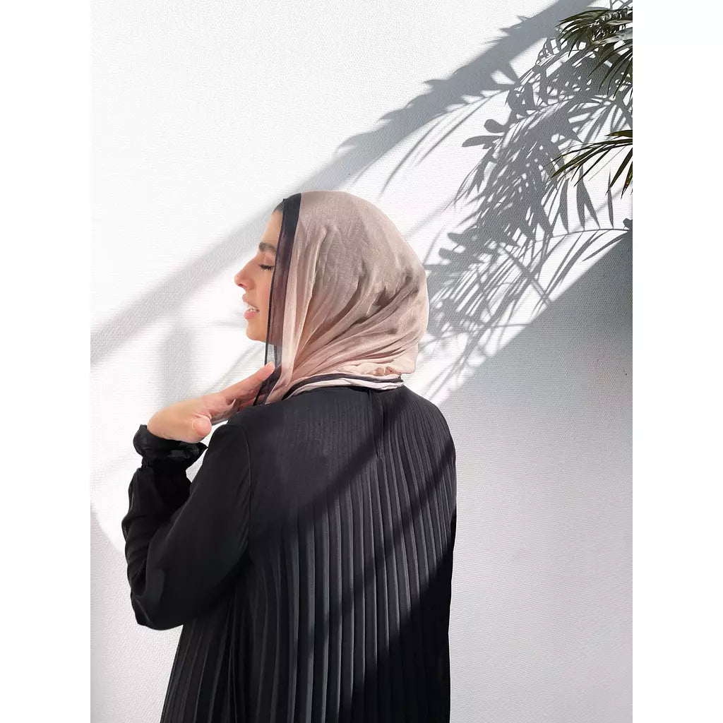 Cloach Pleated Dress In Black