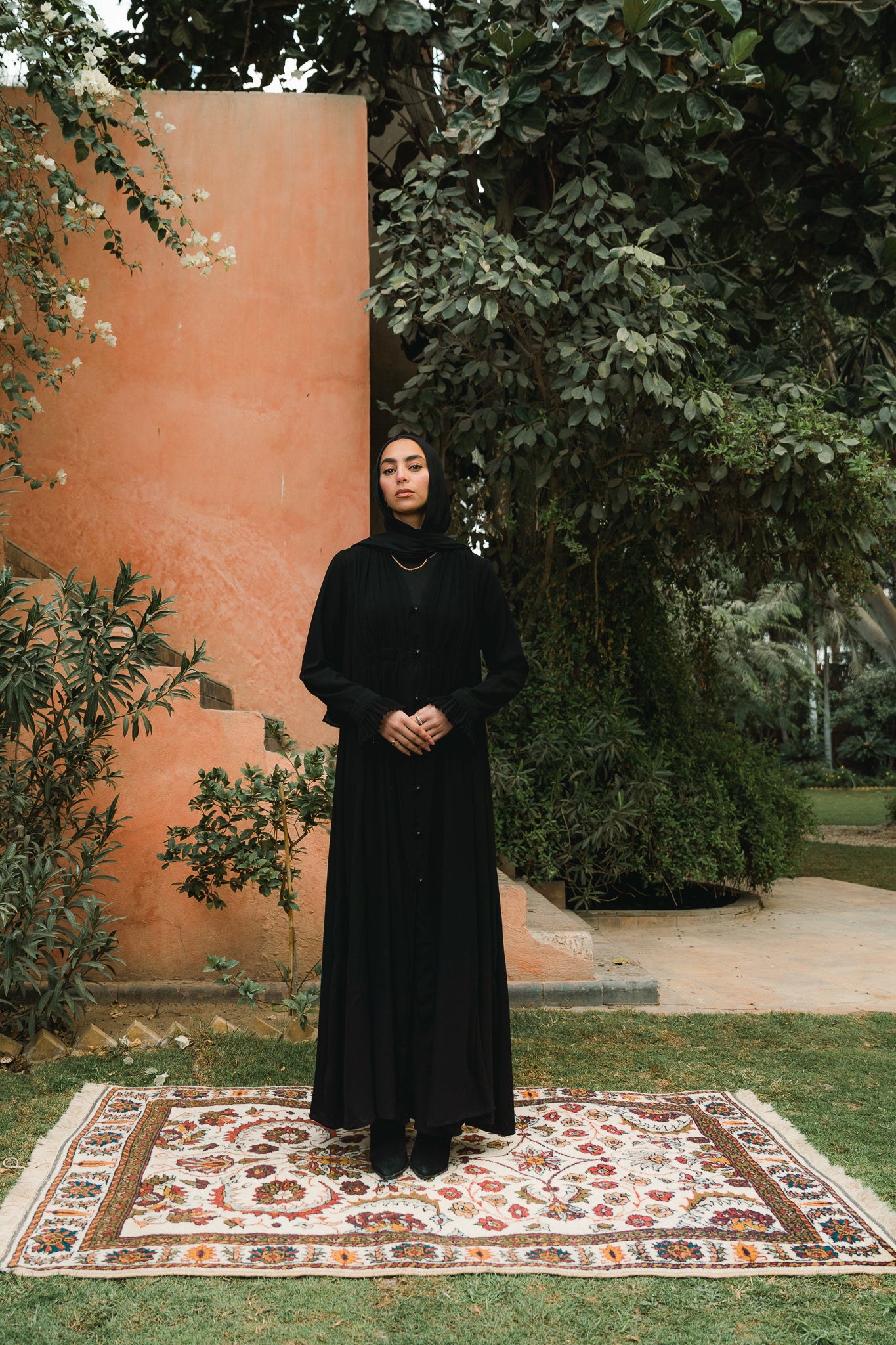Gathered waist abaya