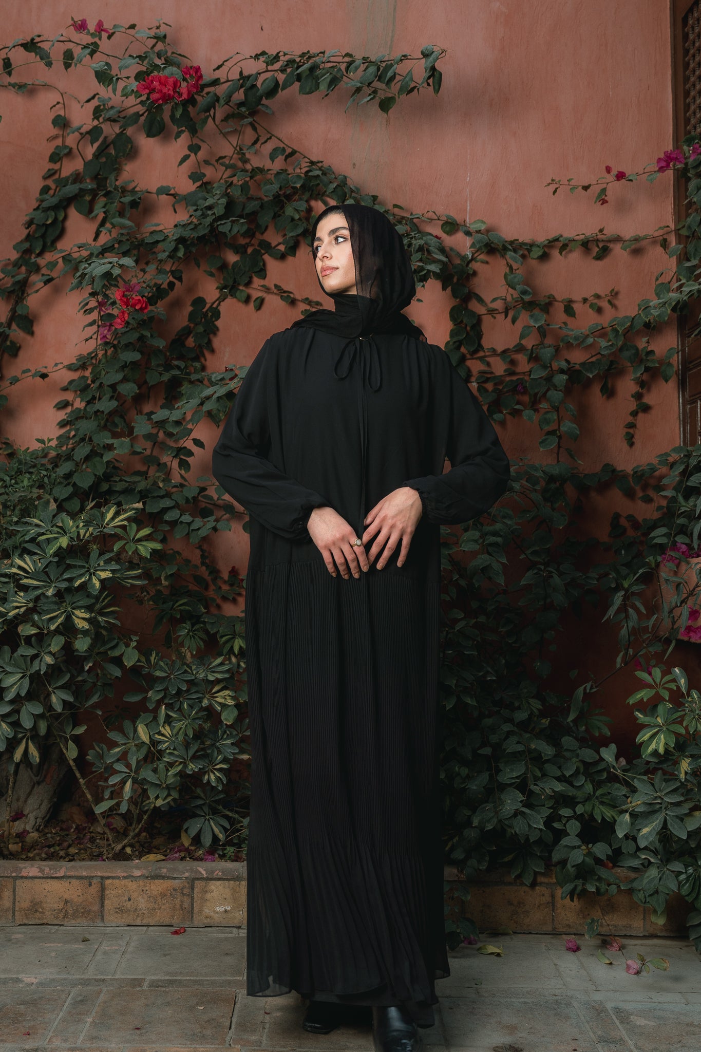 Tie-detail Pleated Dress in Black