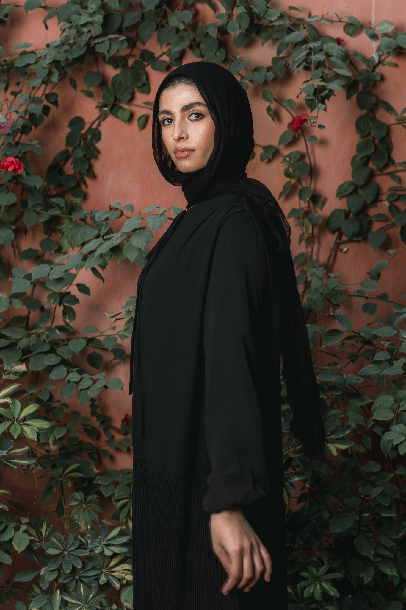 Tie-detail Pleated Dress in Black