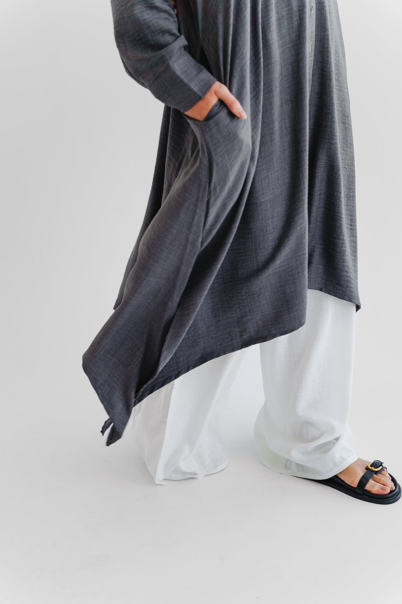 The Ease Top In Charcoal Gray