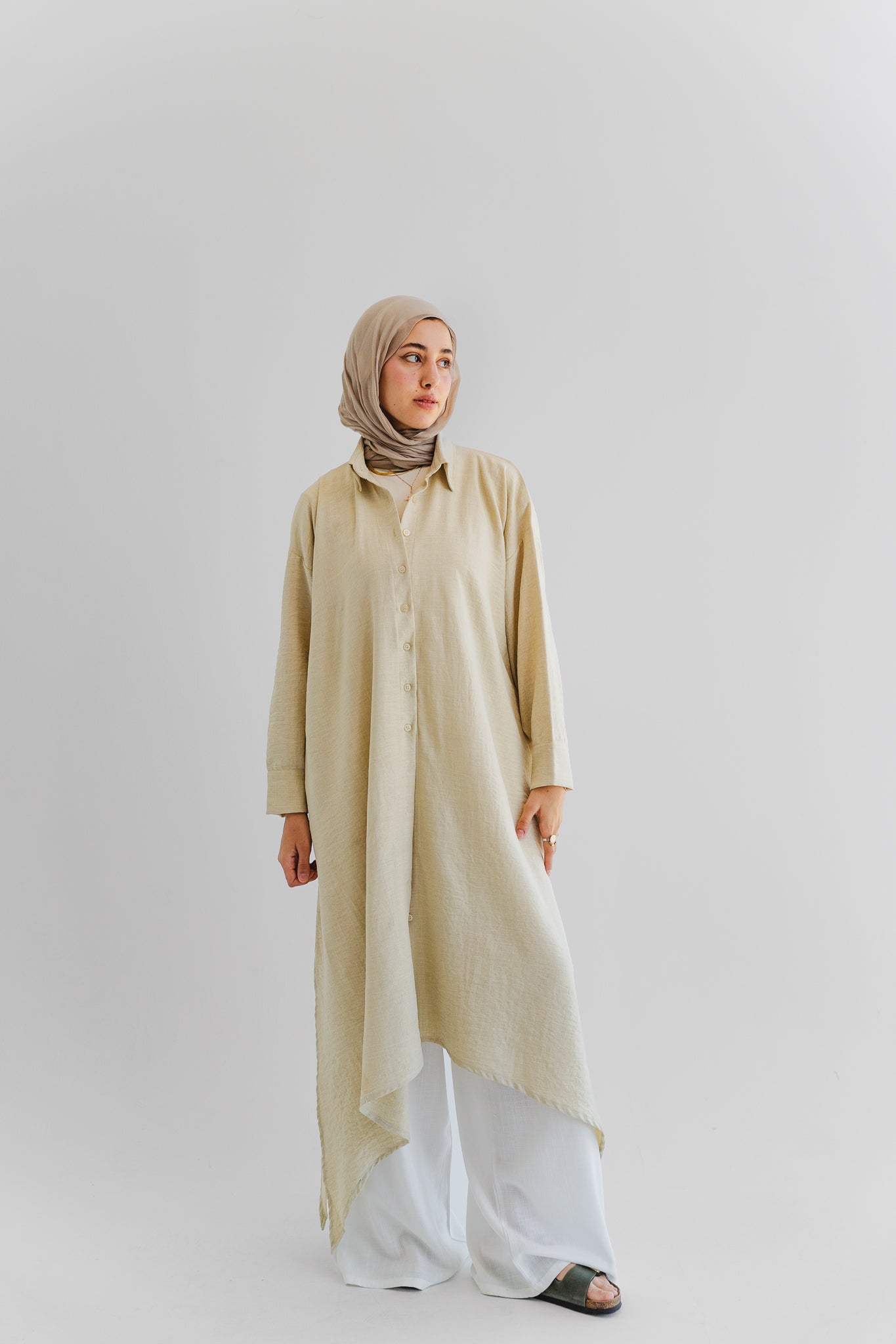 The Ease Top In Ivory Beige