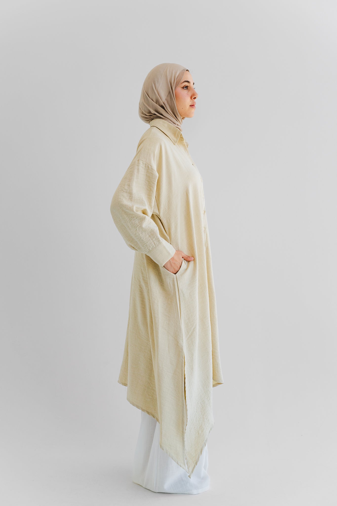 The Ease Top In Ivory Beige