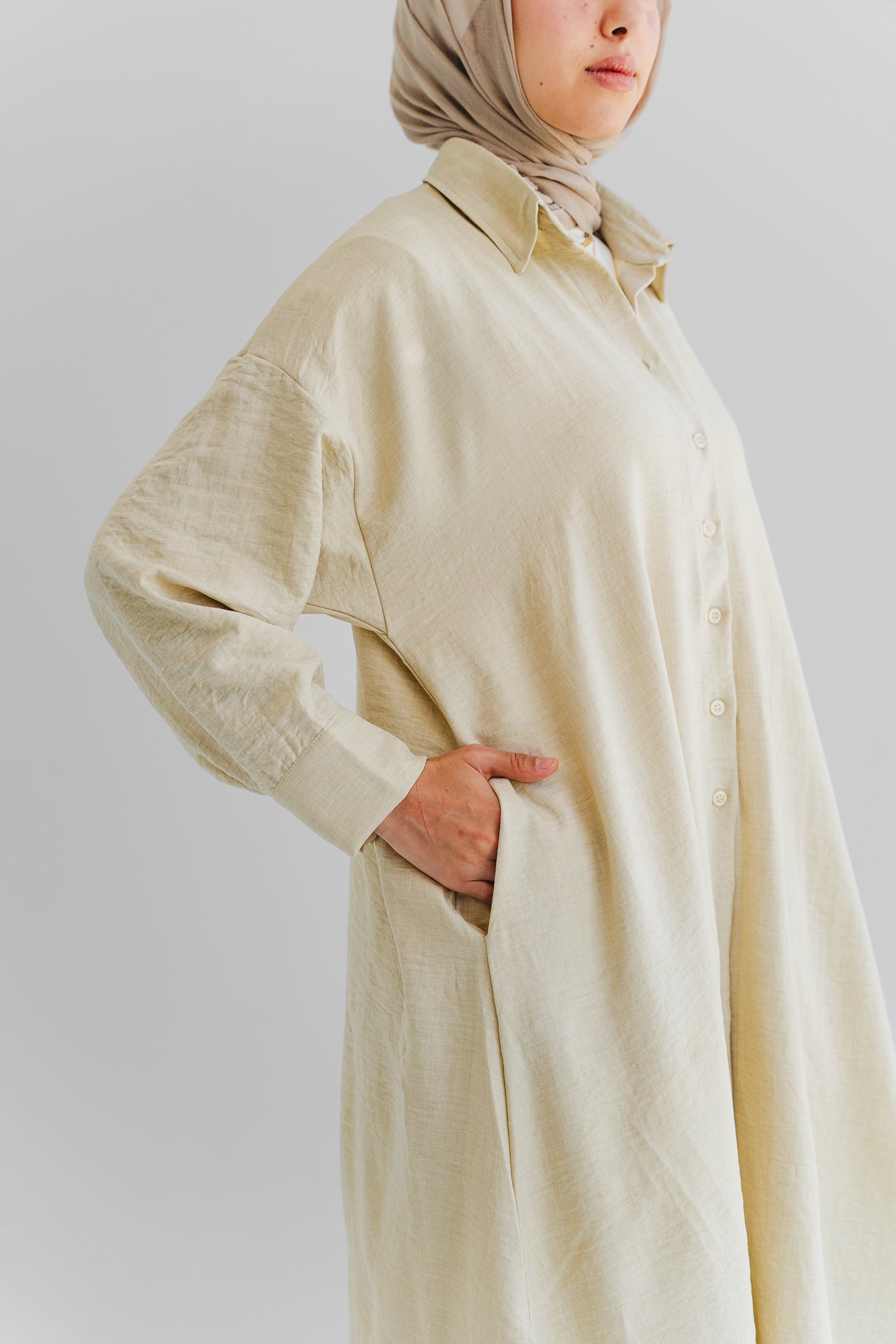 The Ease Top In Ivory Beige
