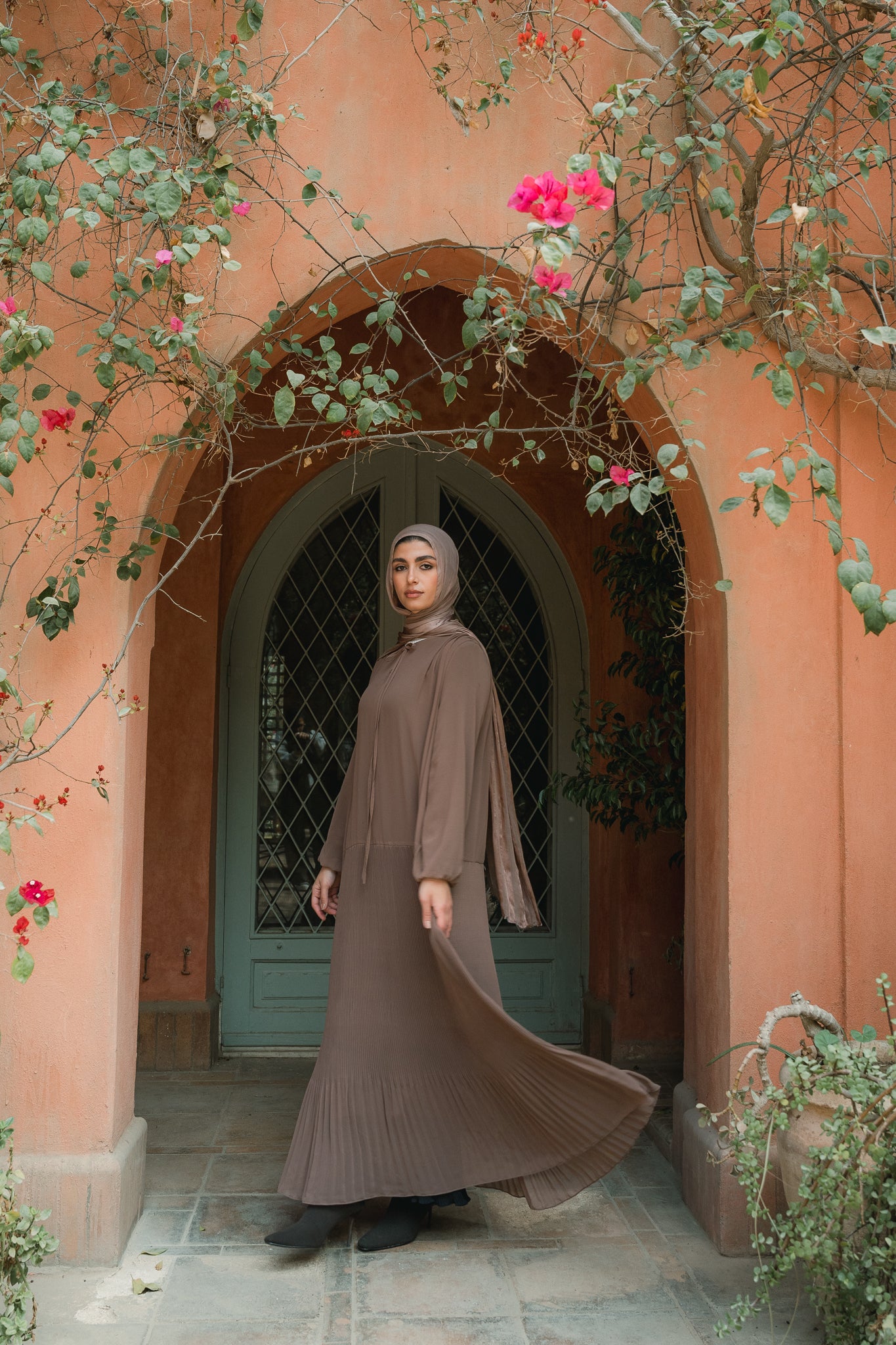 Tie-detail Pleated Dress in Taupe