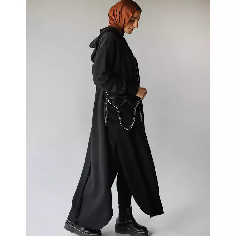 Rounded Hoodie In Black