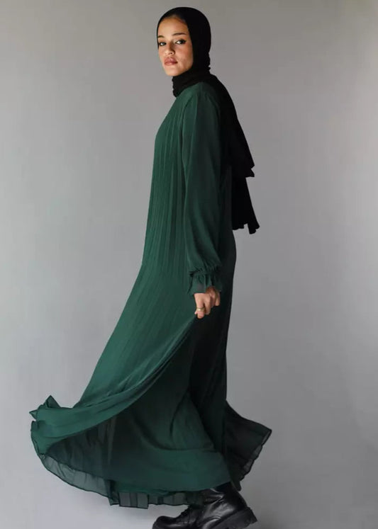 Cloach Pleated Dress In Green