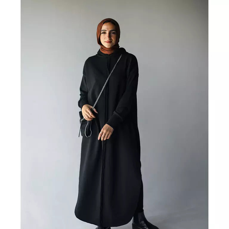 Rounded Hoodie In Black