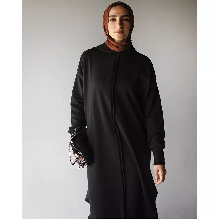 Rounded Hoodie In Black