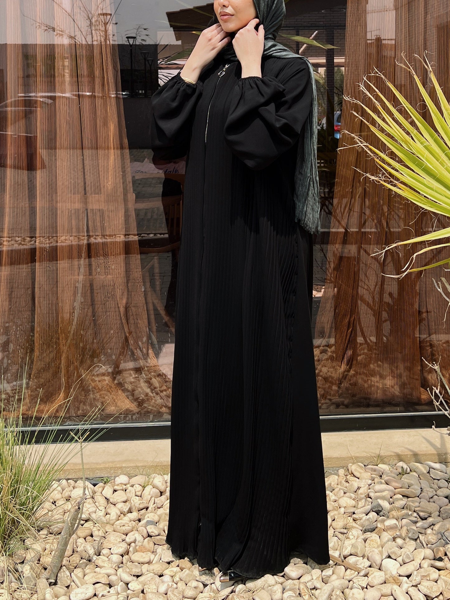 Full Zipper Pleated Abaya