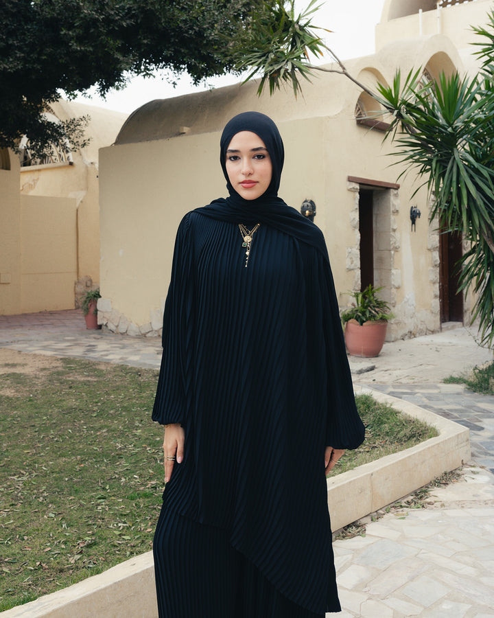 The Pleat Fall Set In Black