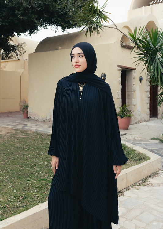 The Pleat Fall Set In Black