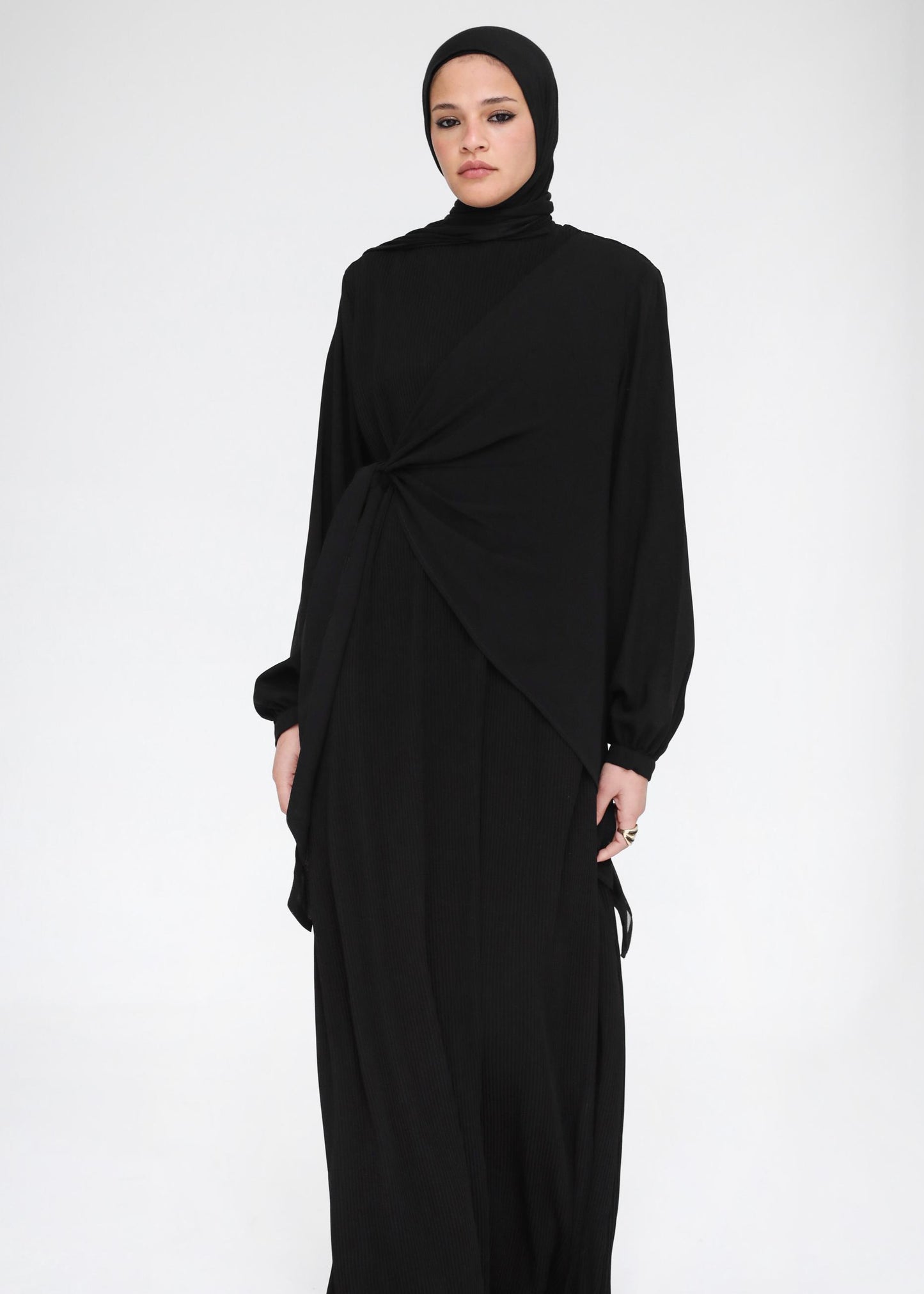 The Knotted Grace Abaya