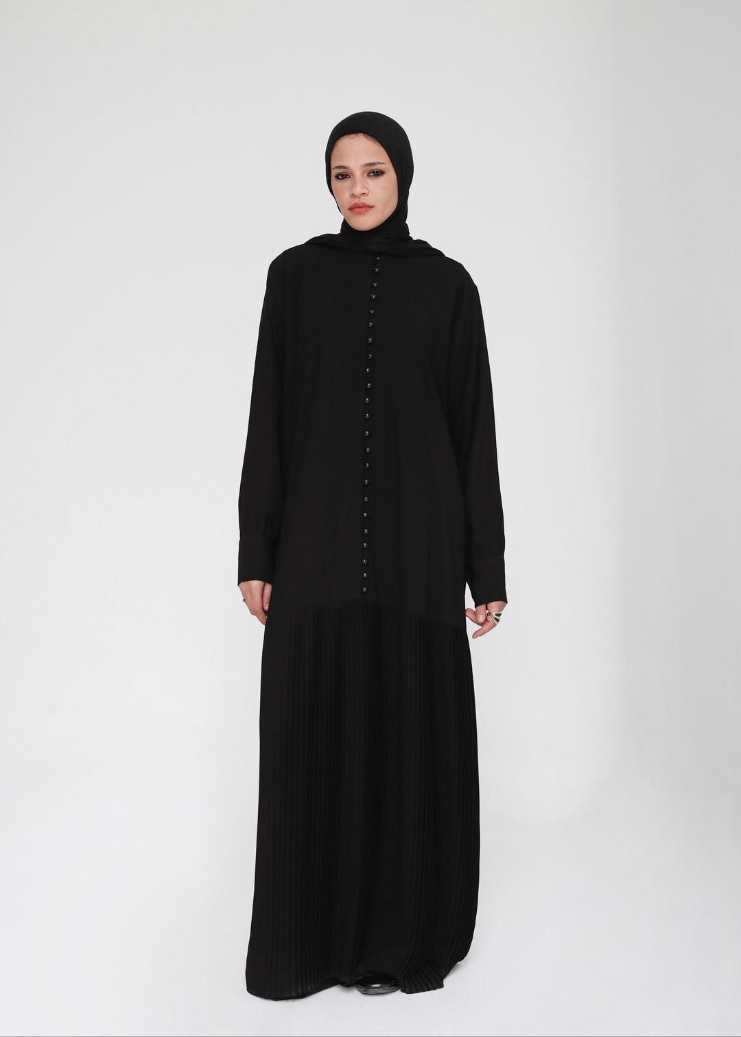 Buttoned Pleated Abaya