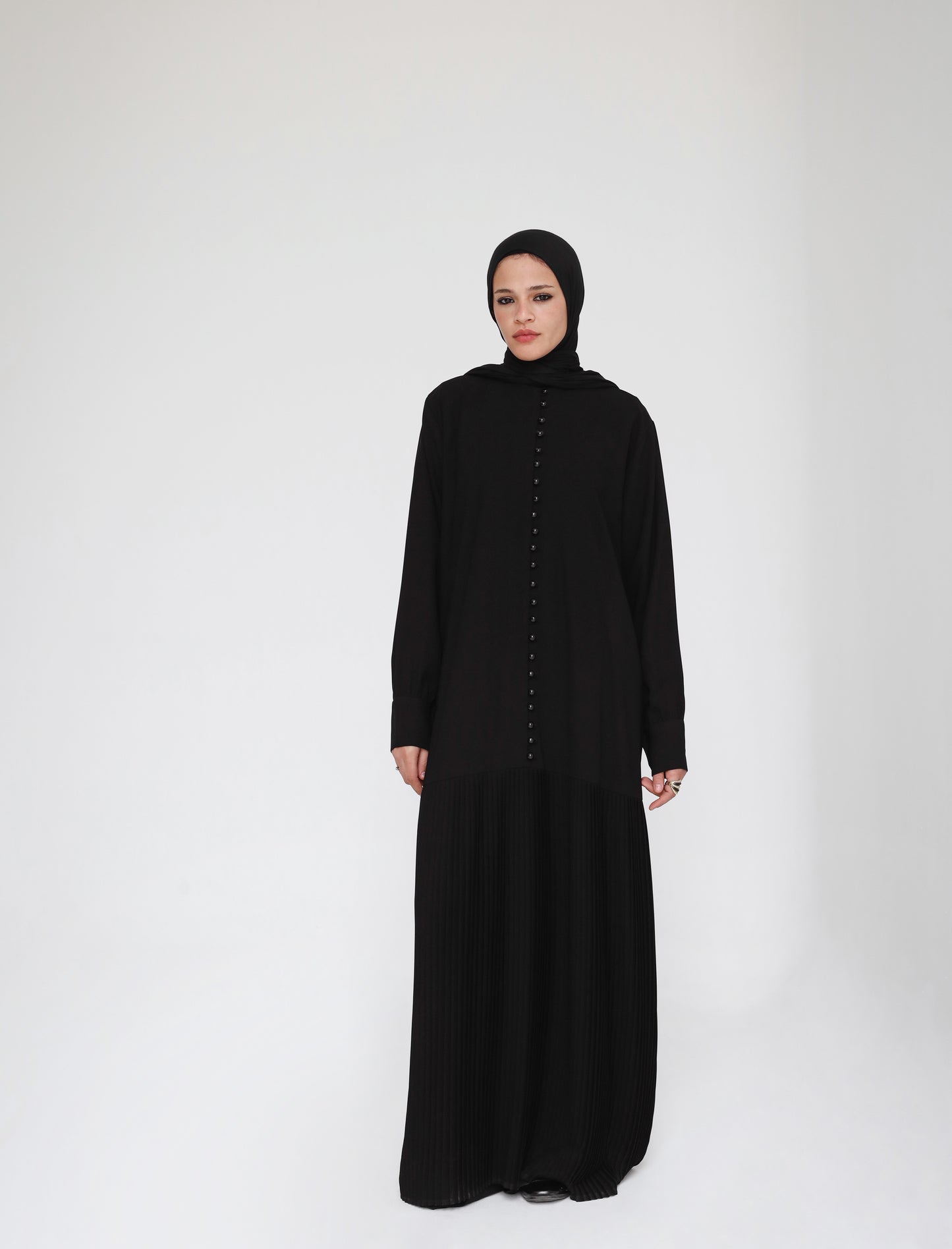 Buttoned Pleated Abaya