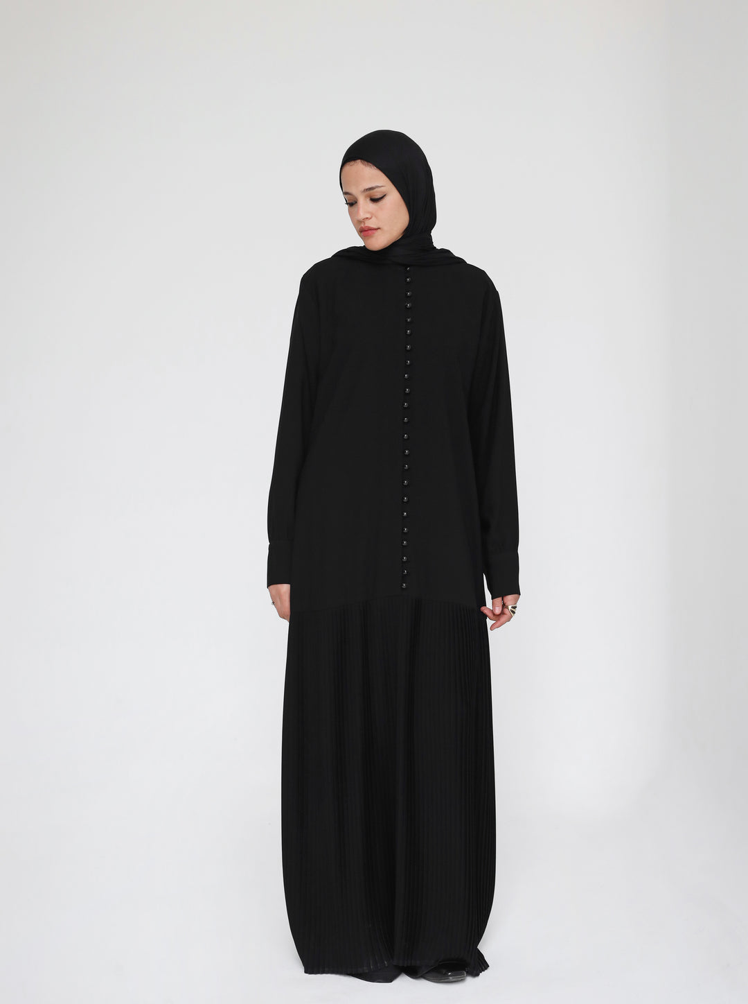 Buttoned Pleated Abaya