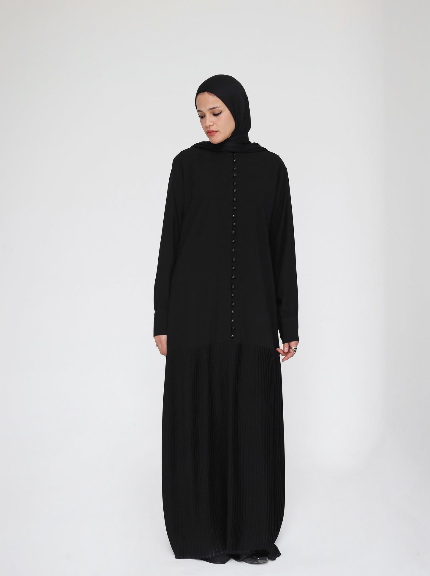 Buttoned Pleated Abaya