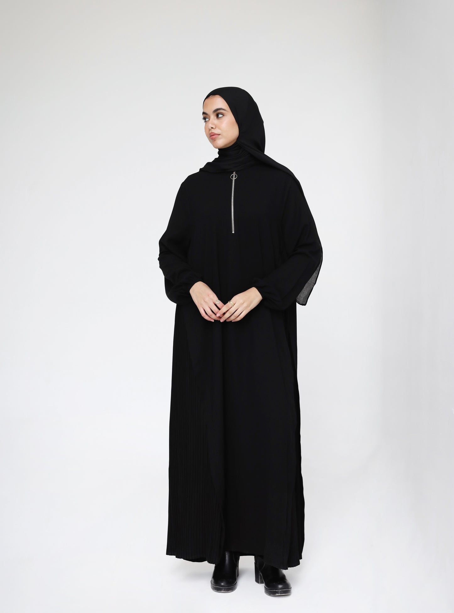 Side Pleated Abaya With Front Zipper