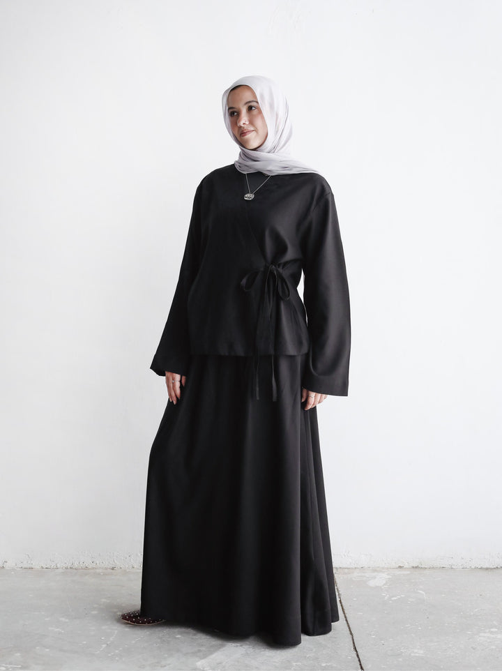 The Easy Wrap Set In Black