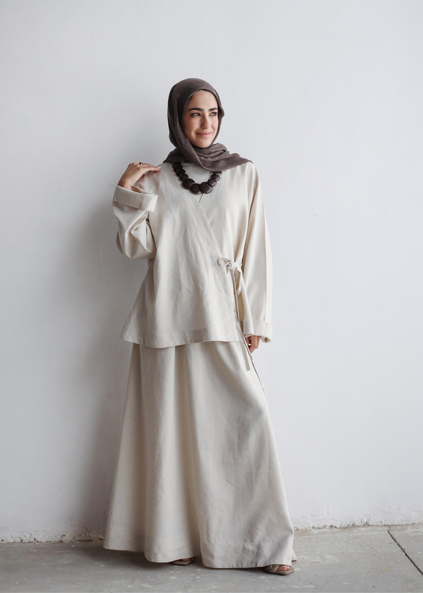 The Easy Wrap Set In cream
