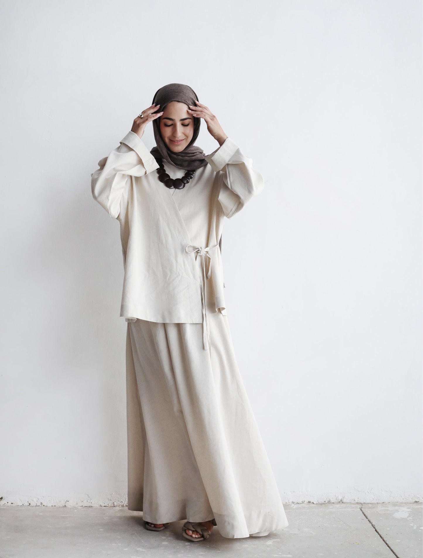 The Easy Wrap Set In cream