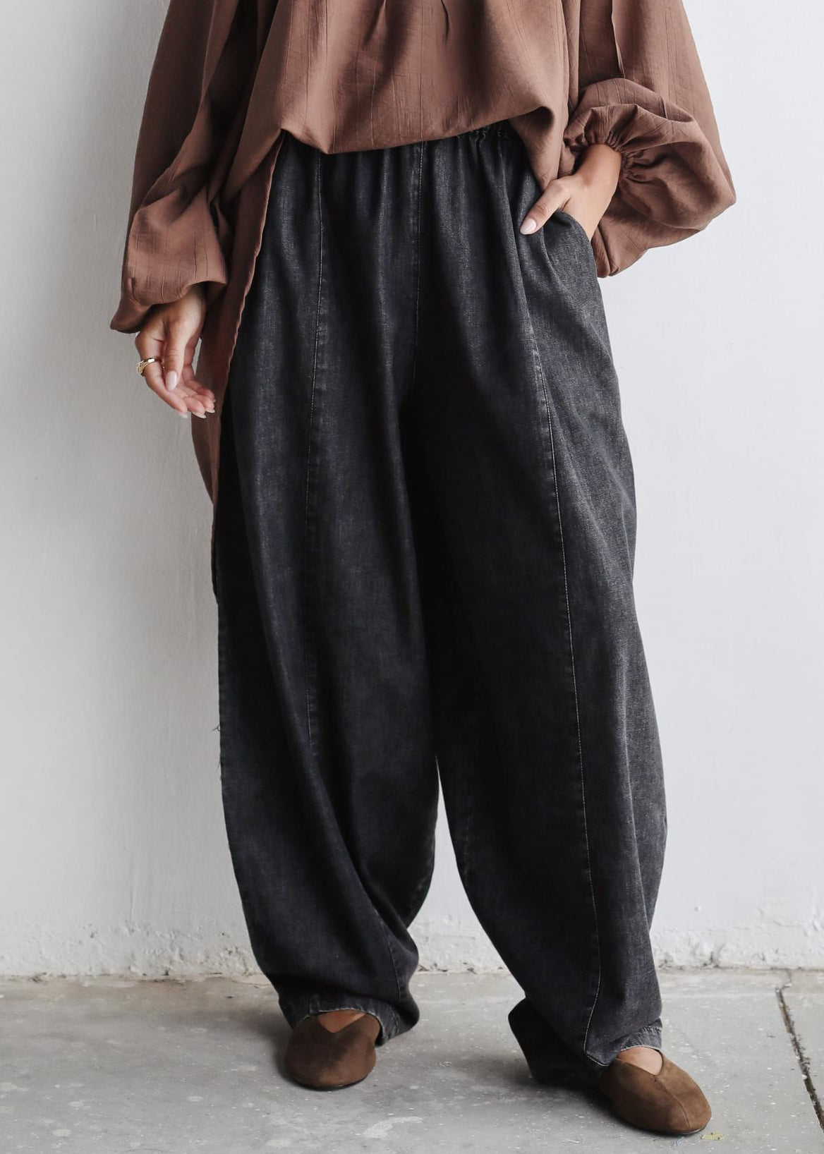 Balloon Denim pants in Black