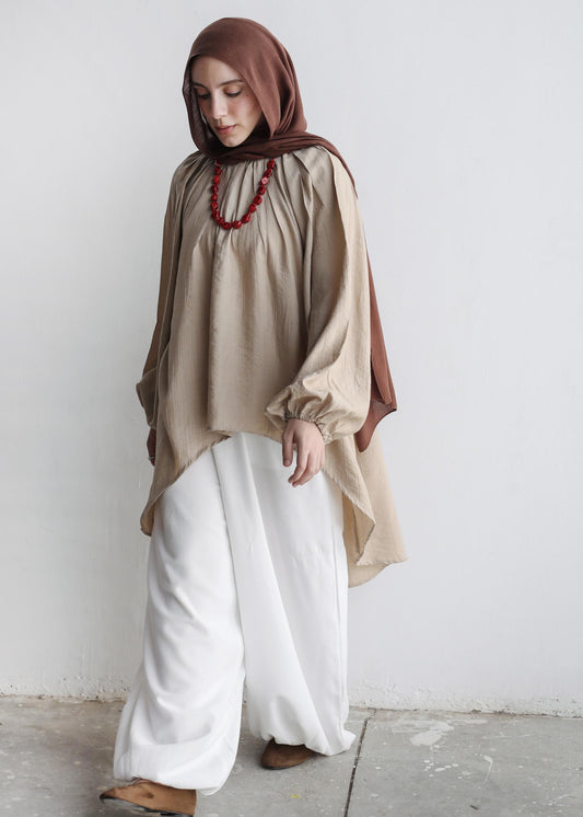 The Balloon Cloud Top in Sand Beige
