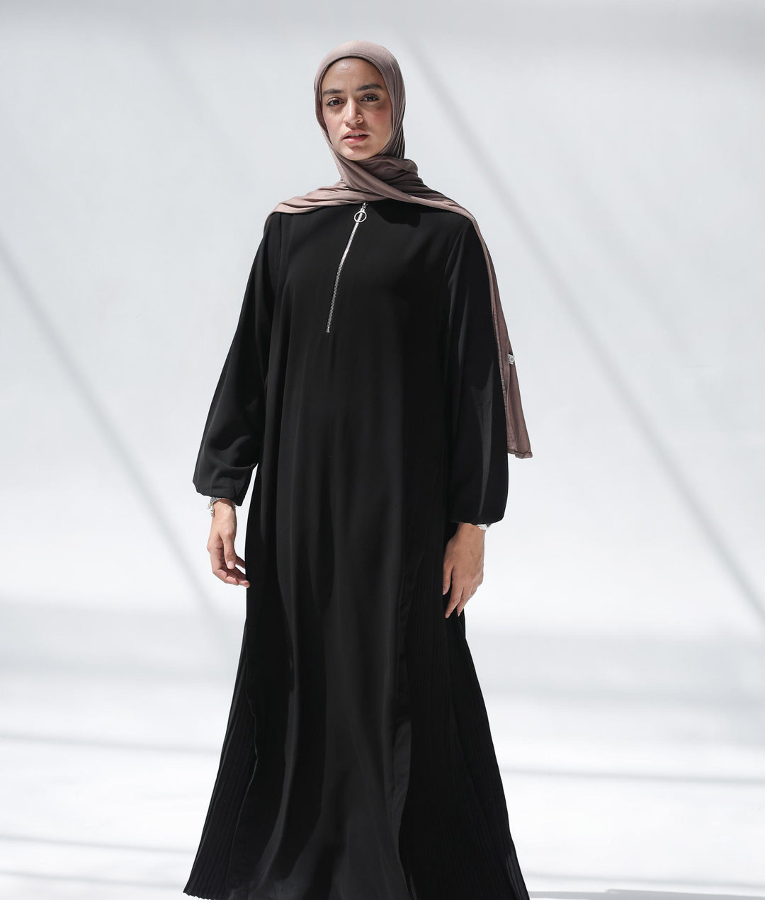 Side Pleated Abaya With Front Zipper