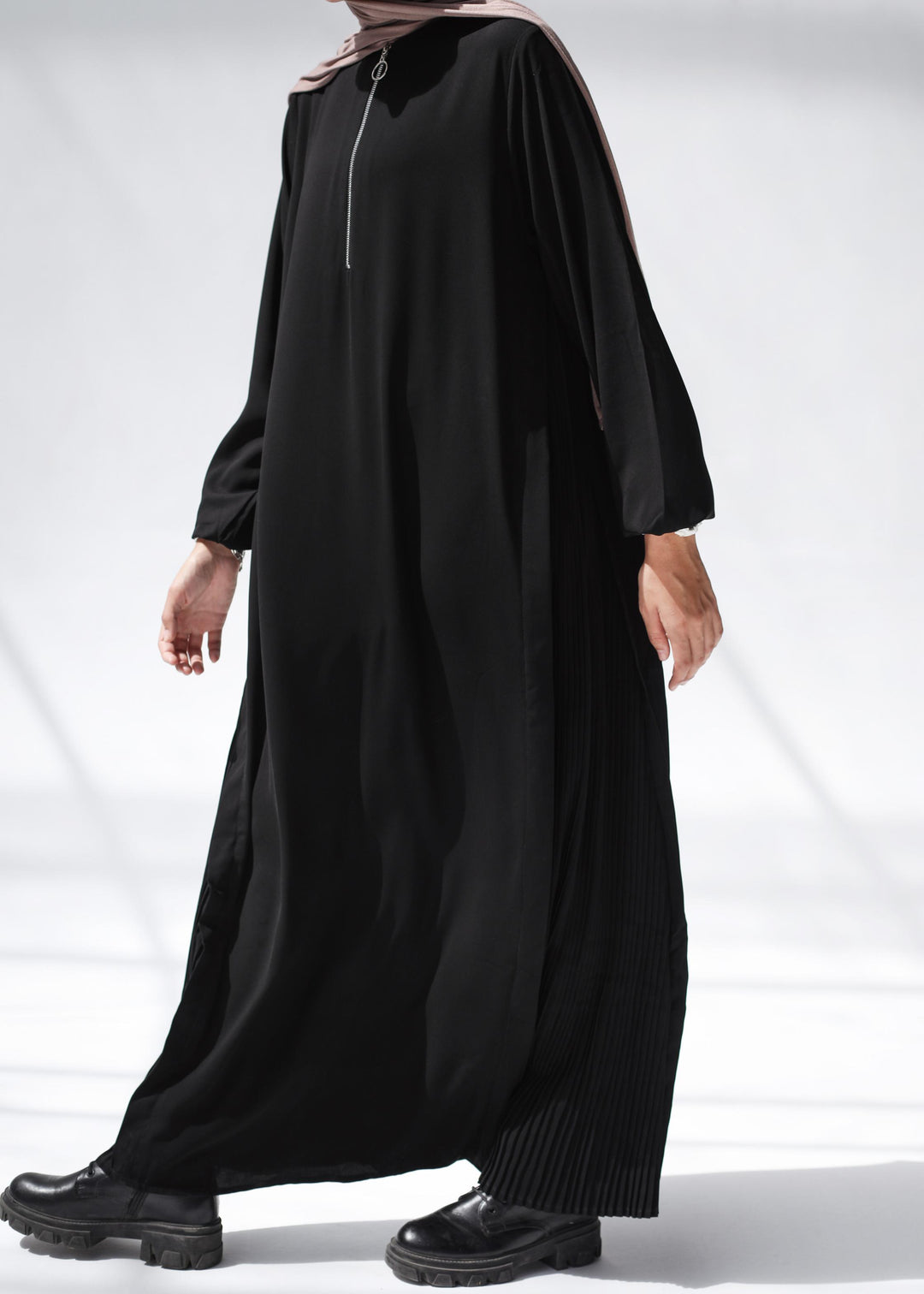 Side Pleated Abaya With Front Zipper