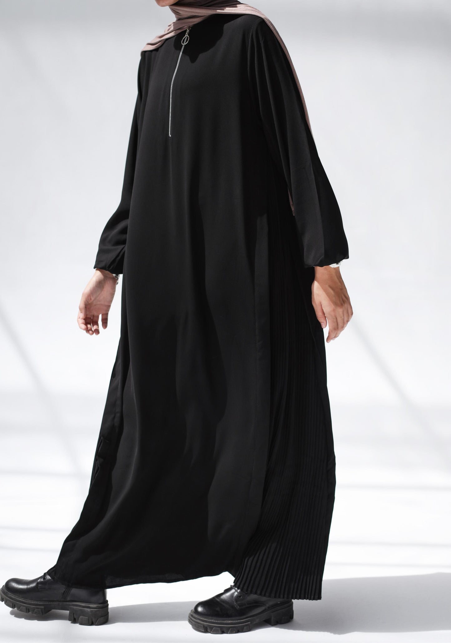 Side Pleated Abaya With Front Zipper