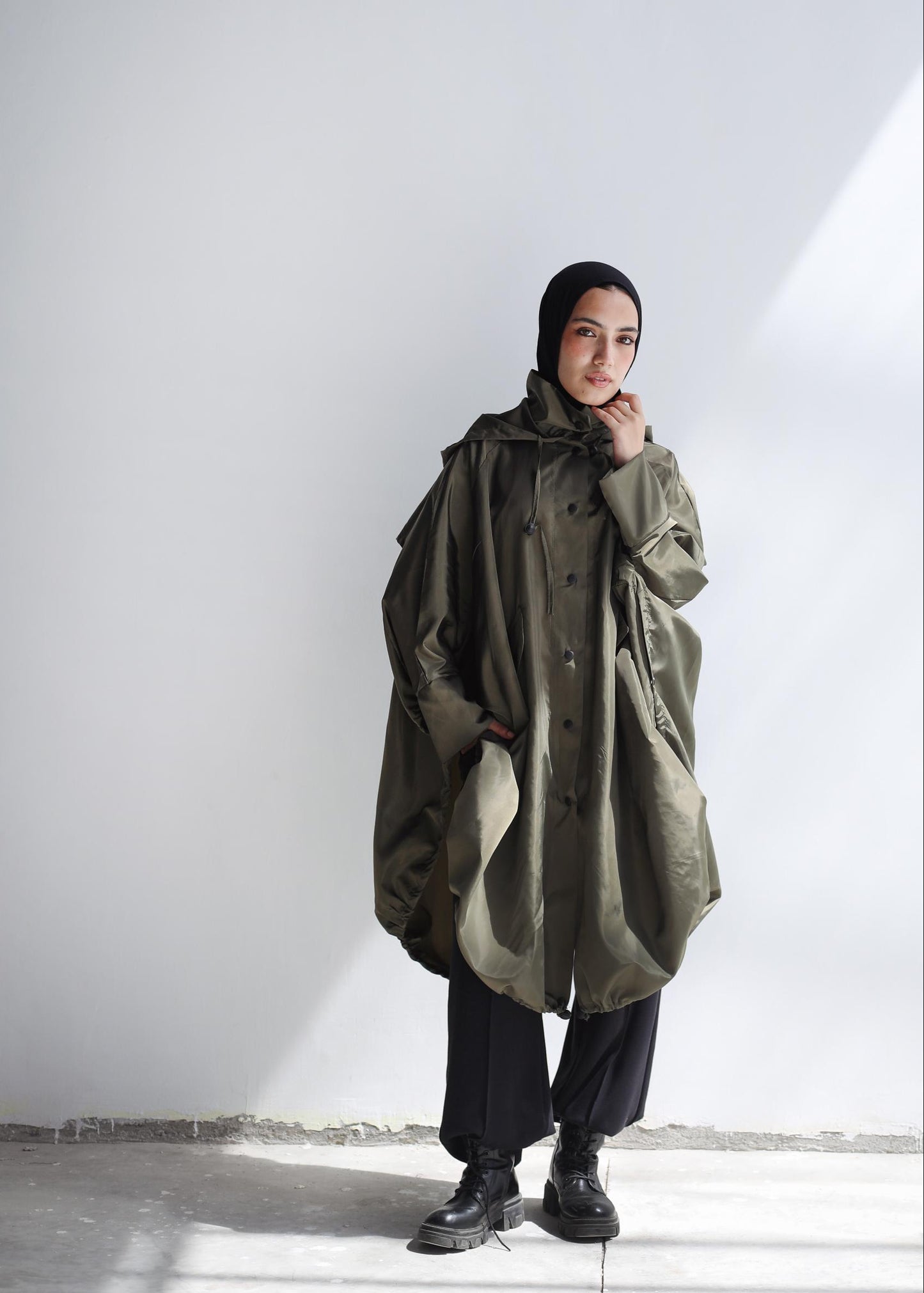 Aero Waterproof Poncho In Olive