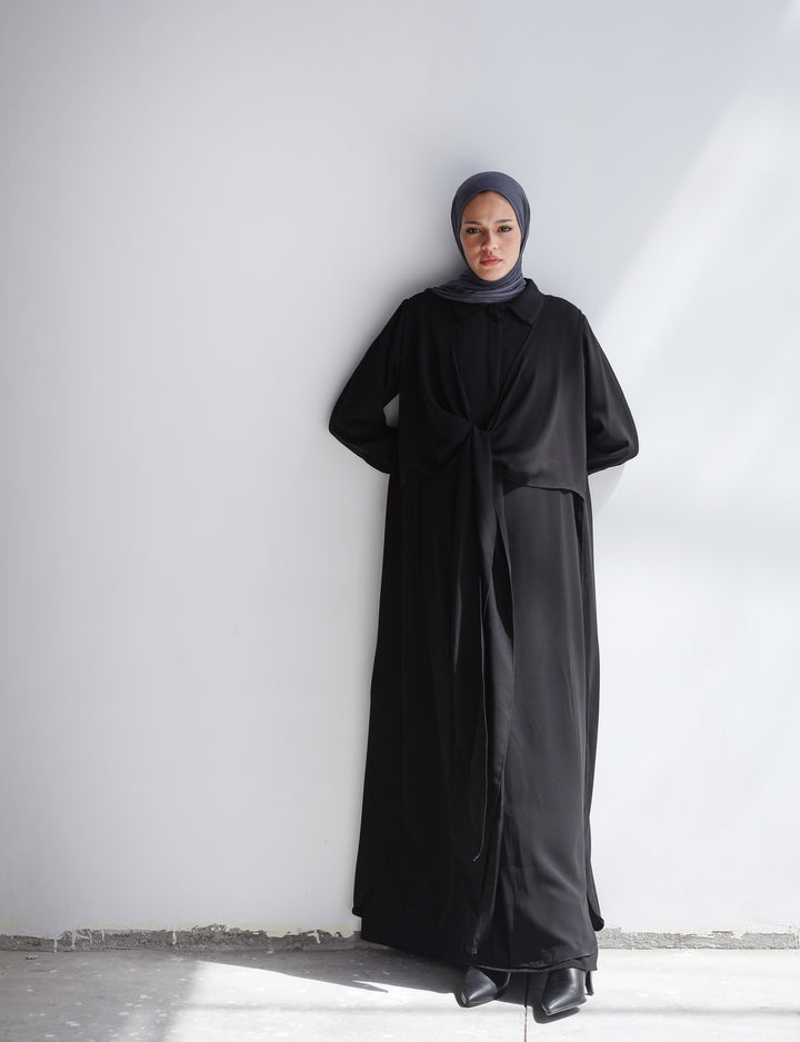 Knot Crep Shirt Abaya In Black