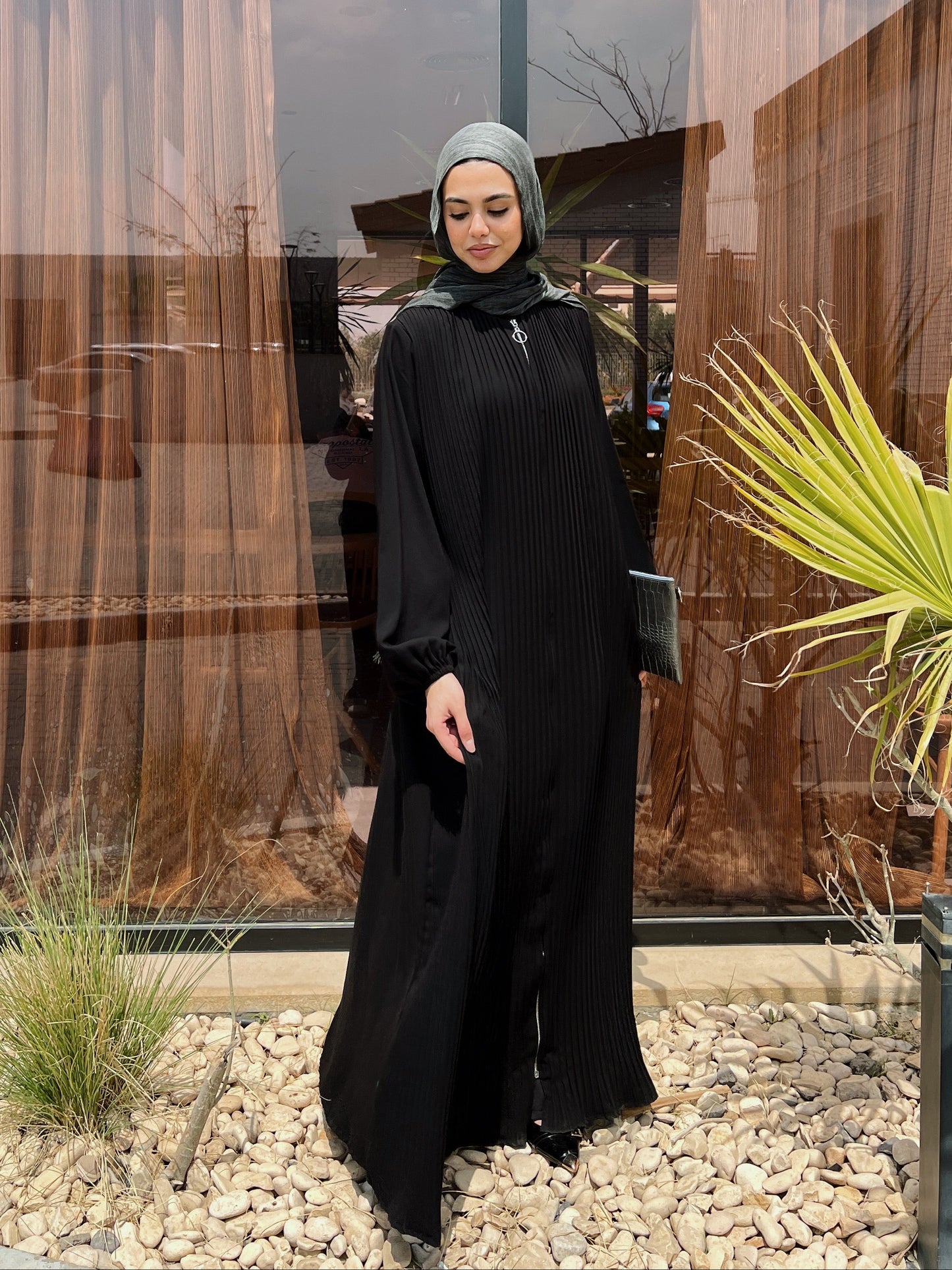 Full Zipper Pleated Abaya