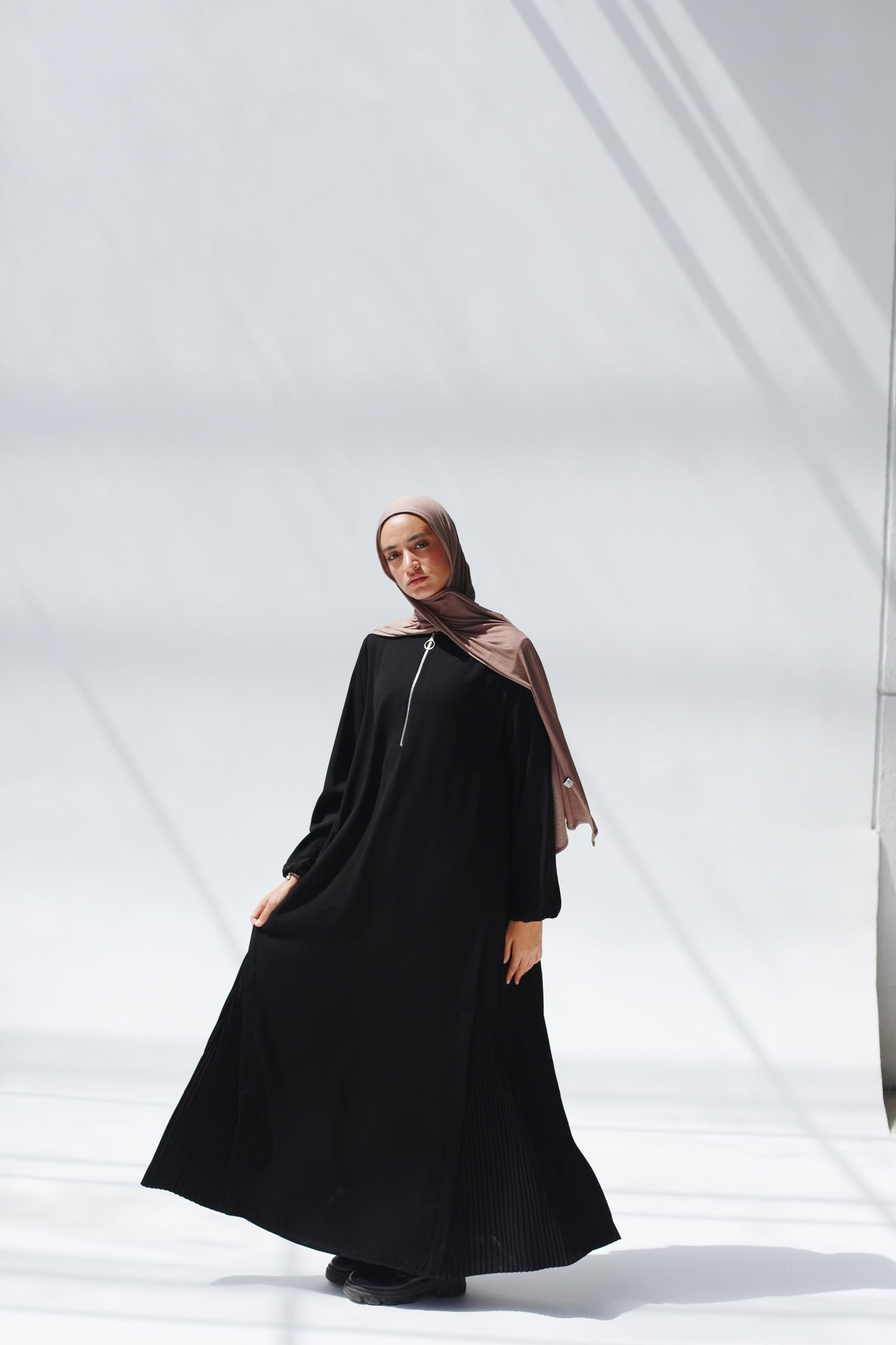 Side Pleated Abaya With Front Zipper