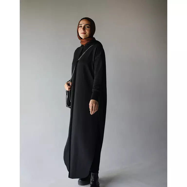 Rounded Hoodie In Black