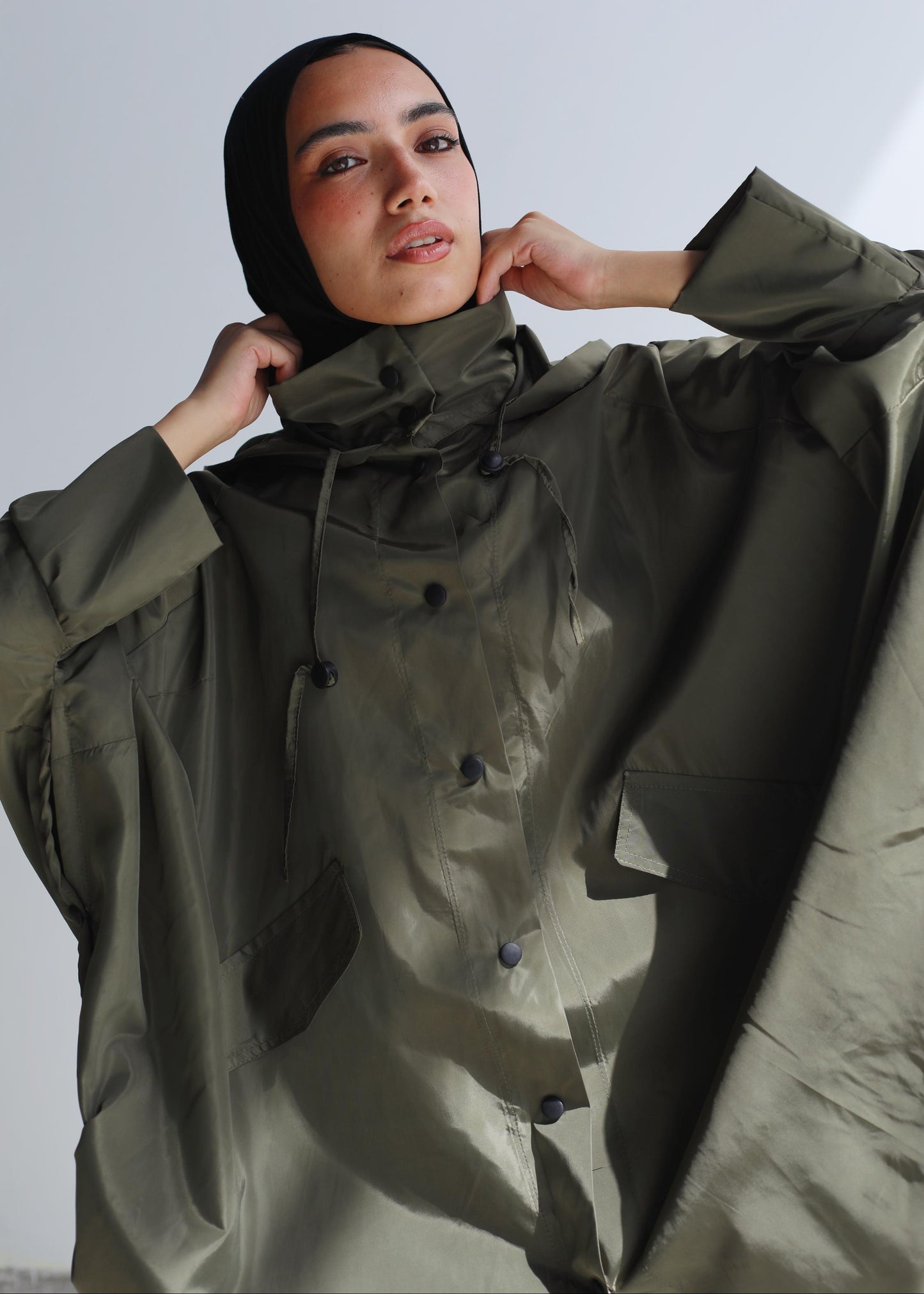 Aero Waterproof Poncho In Olive