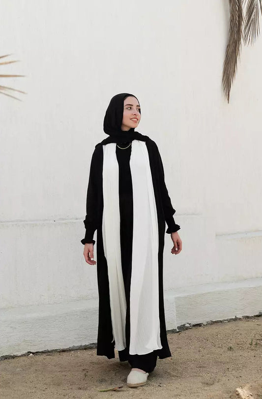Linen x Chiffon Pleated Collar Kimono in black