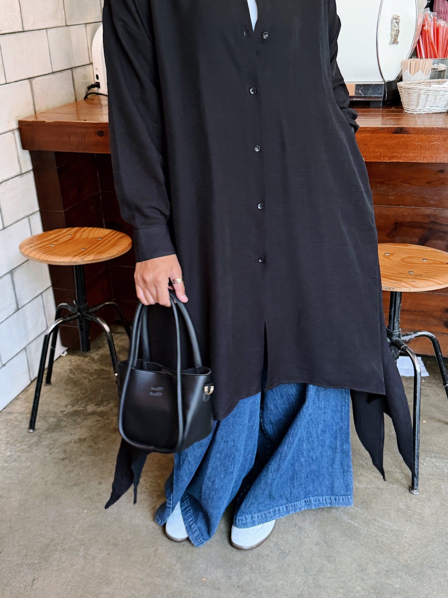 The Ease Top In Black