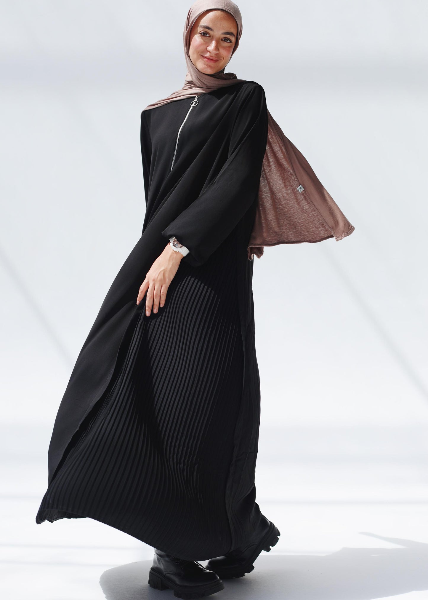 Side Pleated Abaya With Front Zipper