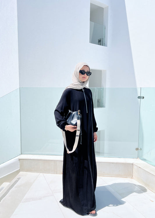 Side Pleated Abaya With Front Zipper