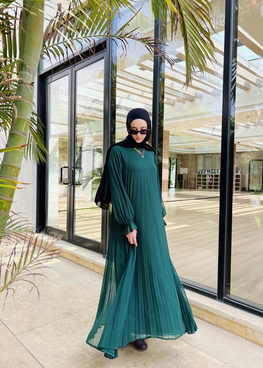 Cloach Pleated Dress In Green