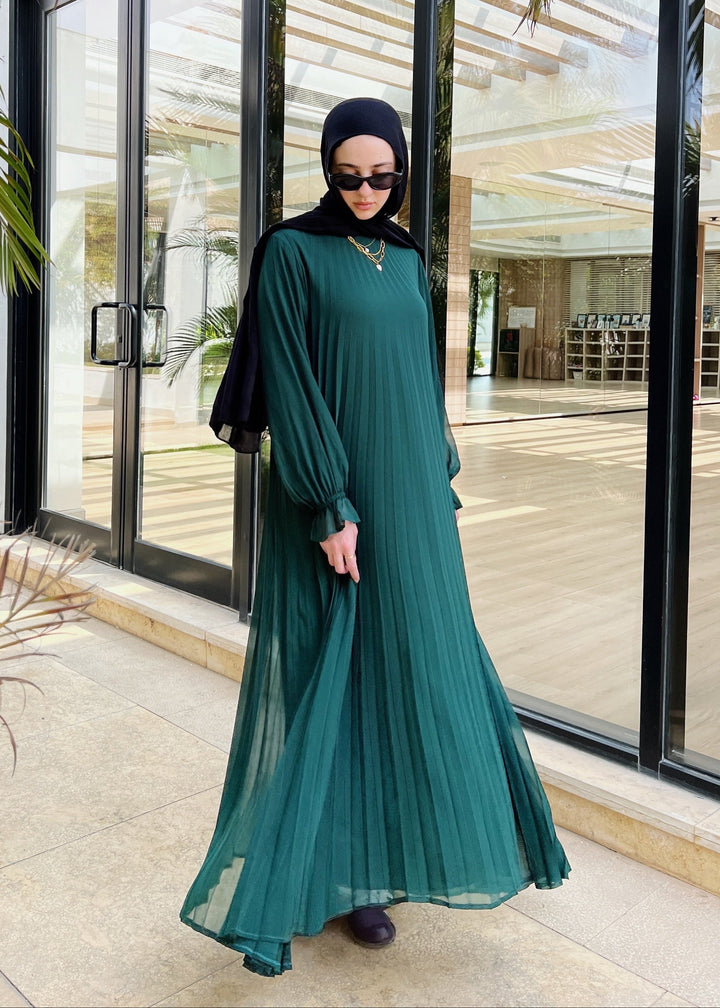 Cloach Pleated Dress In Green