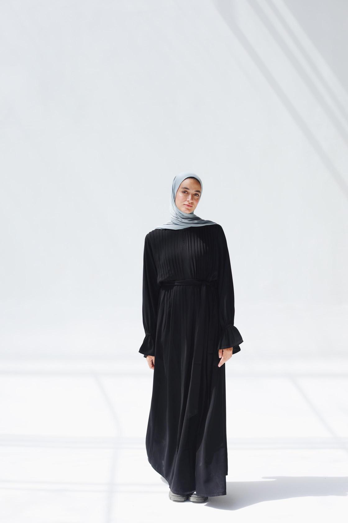 Side Pleated Abaya With Front Zipper